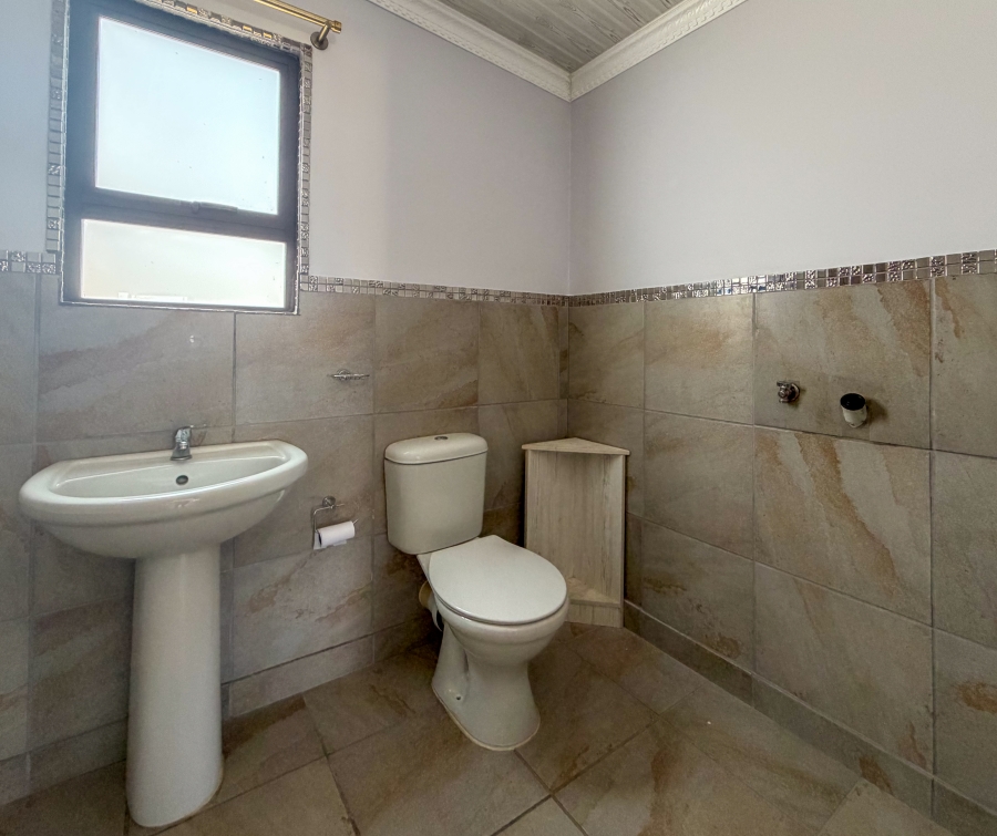 4 Bedroom Property for Sale in Country Club Western Cape